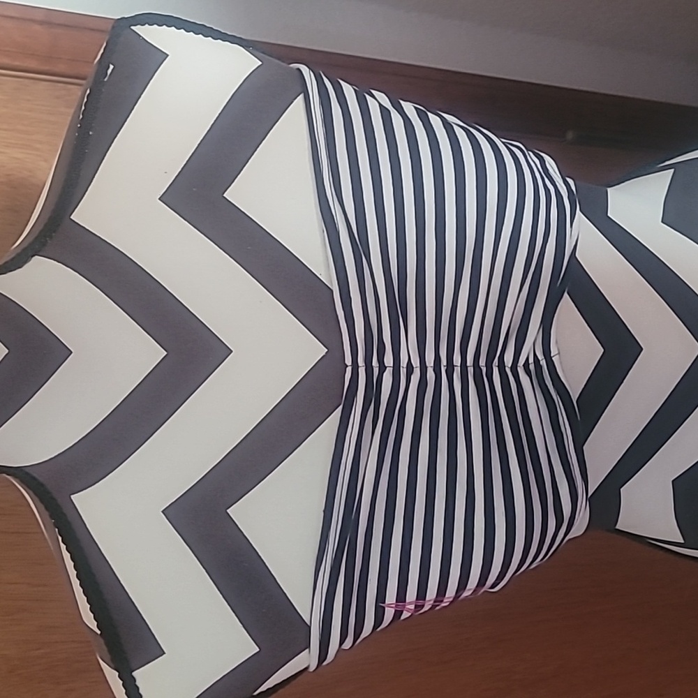 Tank Top.Tap out,.Womans XL